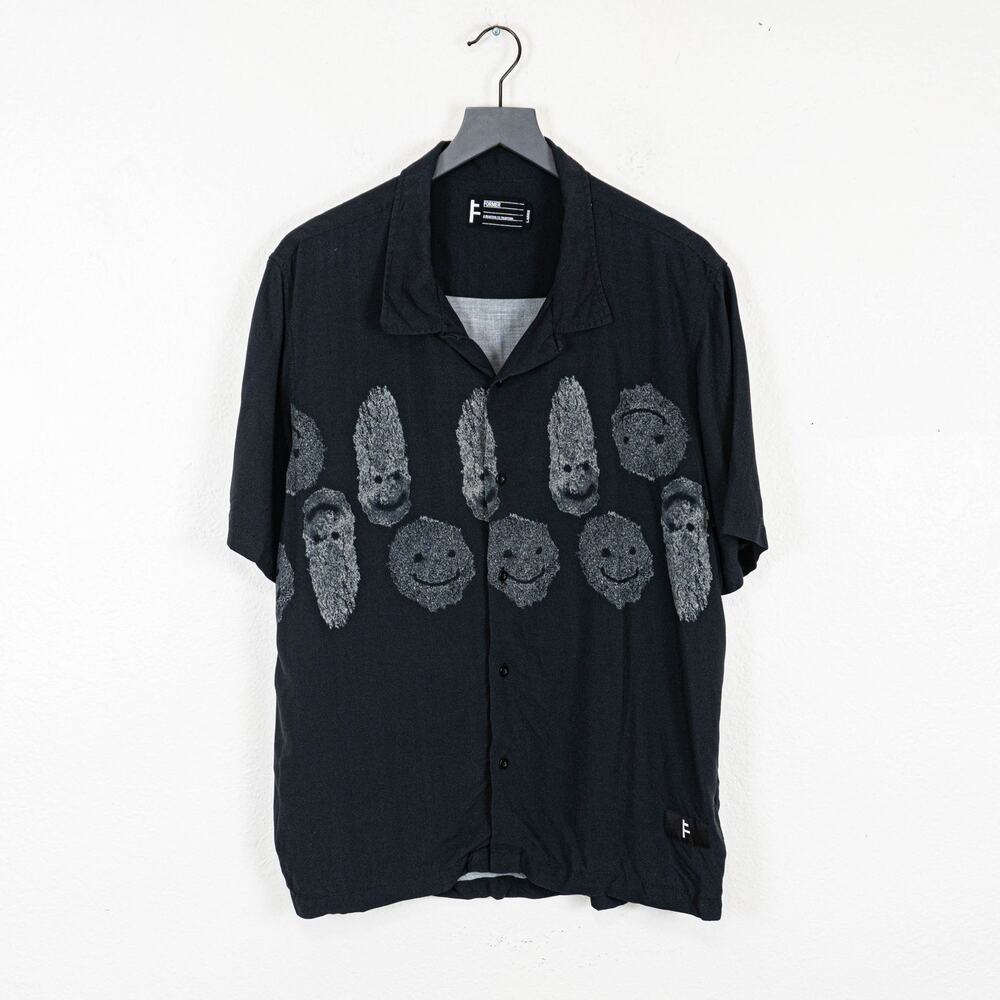 FORMER Merchandise Menace SS Shirt camp Collar in Black sz L